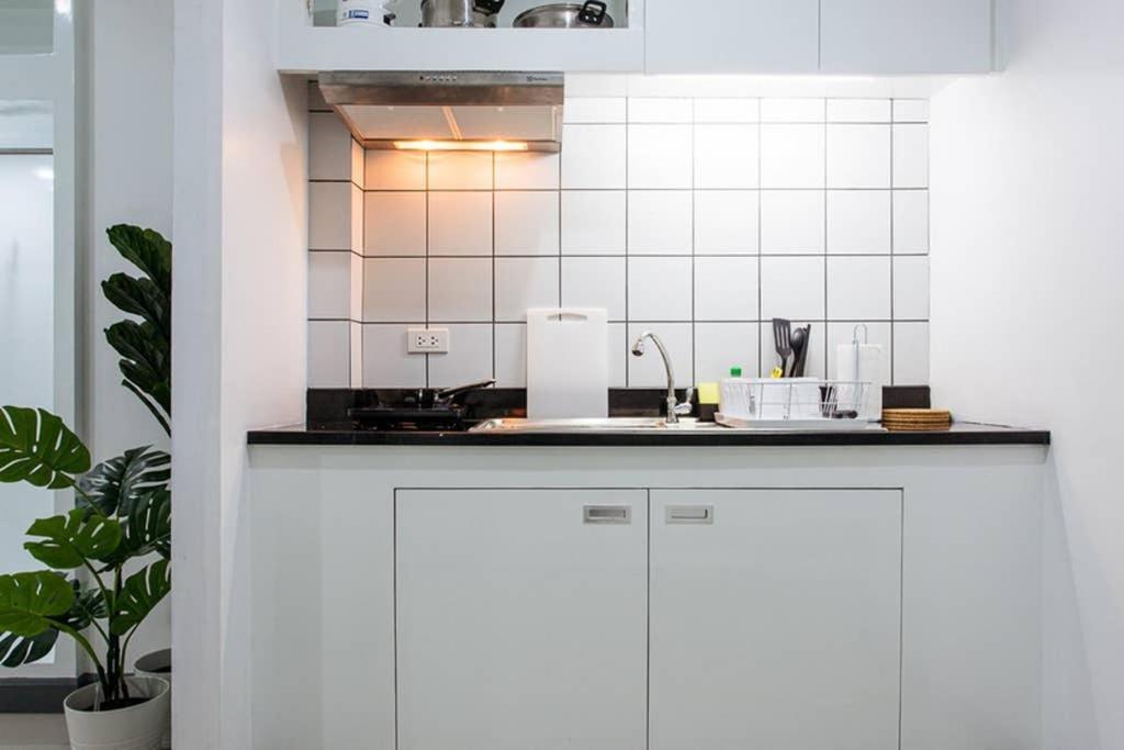 P4 Silom Large 2Beds Full Kitchen Wifi 4-6Pax Daire Bangkok Dış mekan fotoğraf