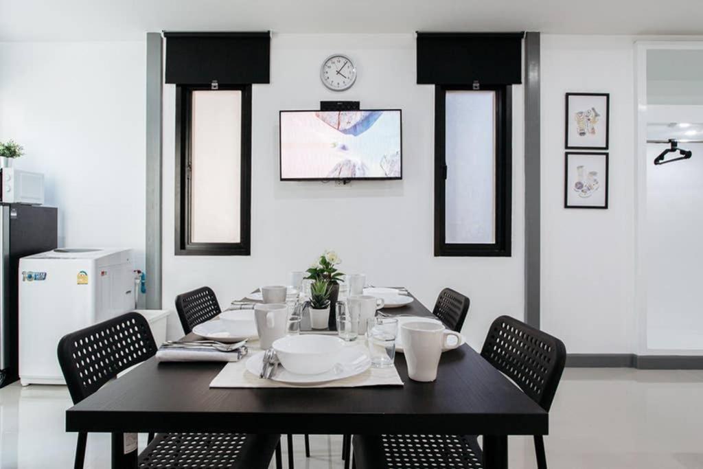 P4 Silom Large 2Beds Full Kitchen Wifi 4-6Pax Daire Bangkok Dış mekan fotoğraf